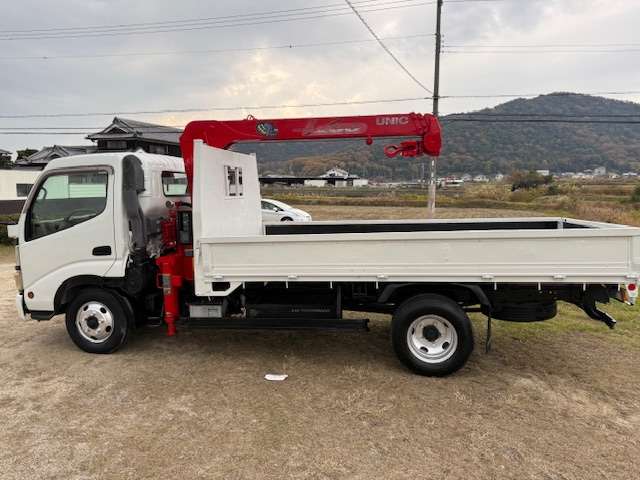 Hino Dutro 7