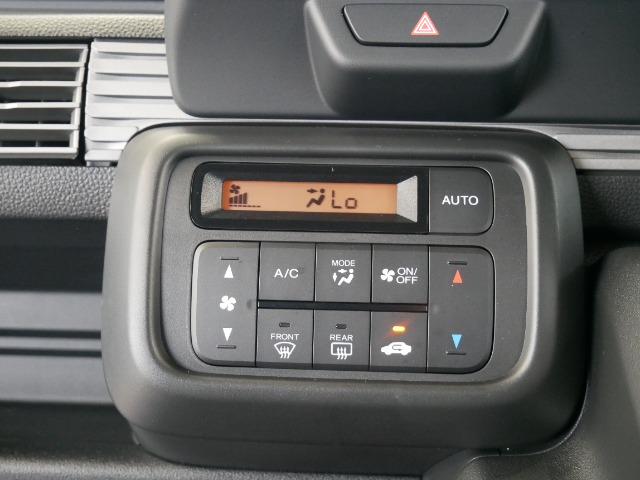Honda N-VAN 8