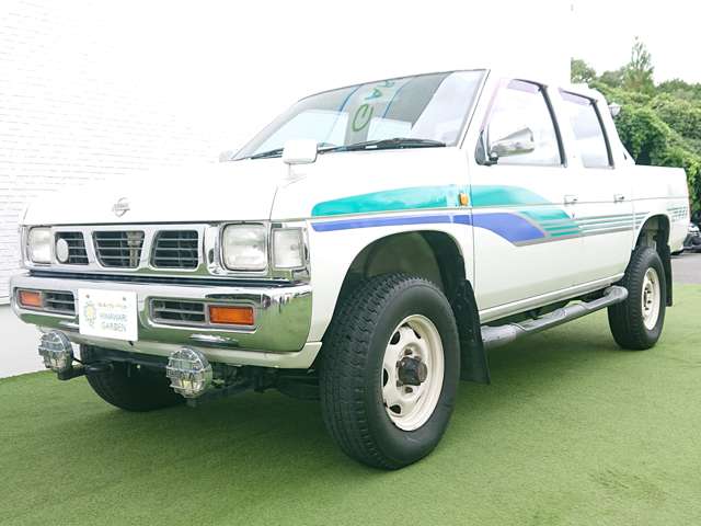 Nissan Datsun 10