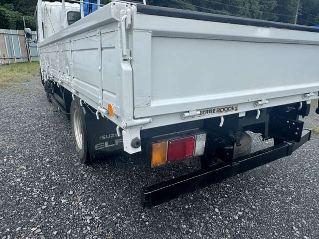 Isuzu Elf 12