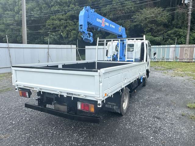 Isuzu Elf 4
