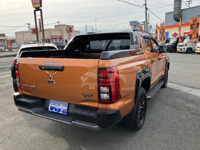 Mitsubishi Triton 3