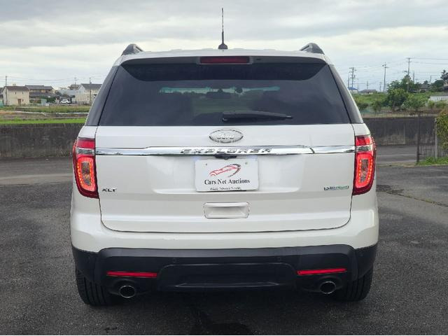 Ford Explorer 9