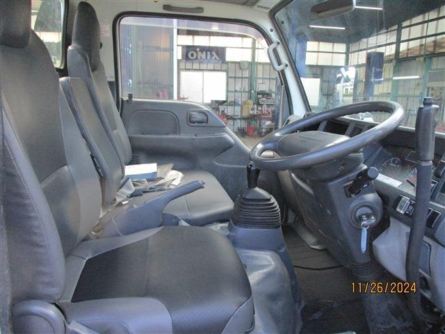 Isuzu Elf 11