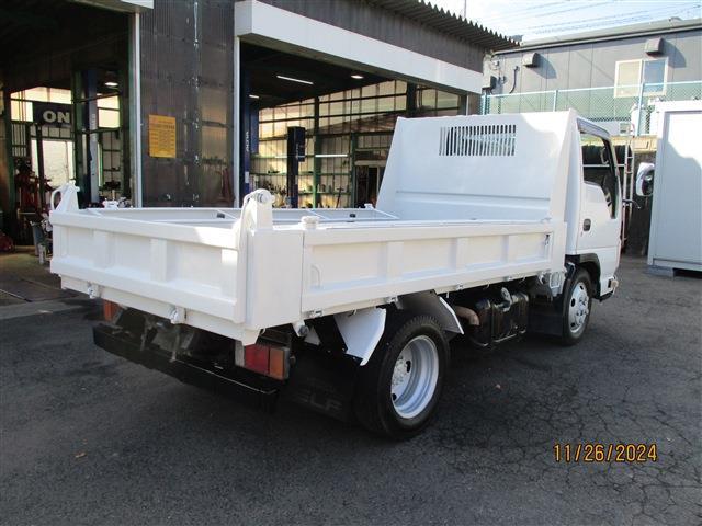 Isuzu Elf 6