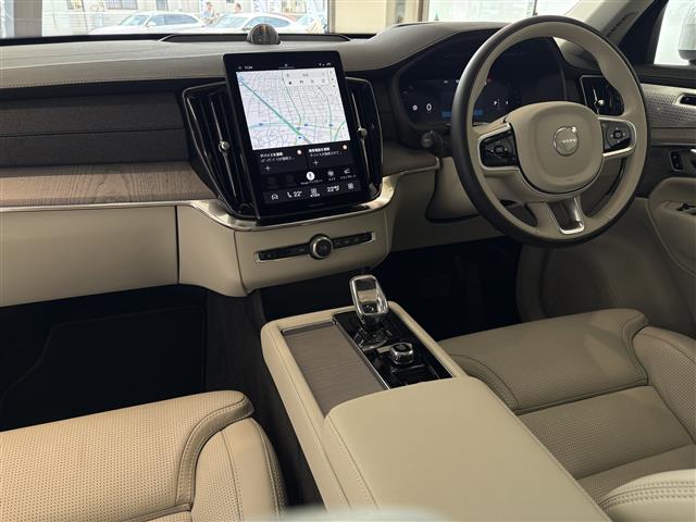 Volvo XC90 6