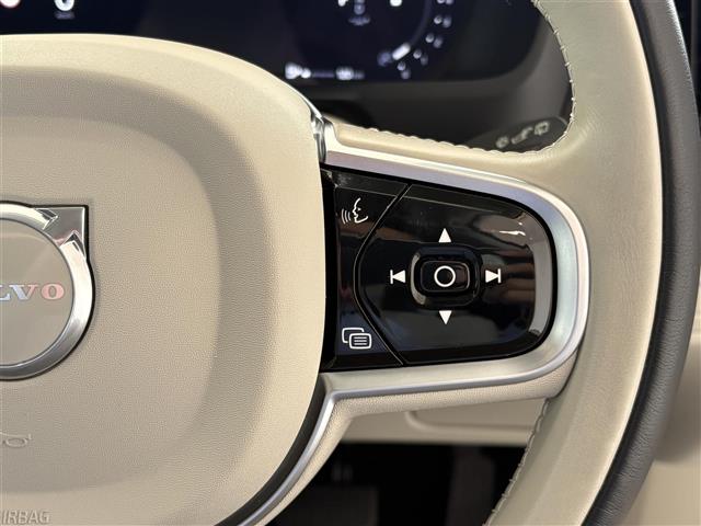 Volvo XC90 10