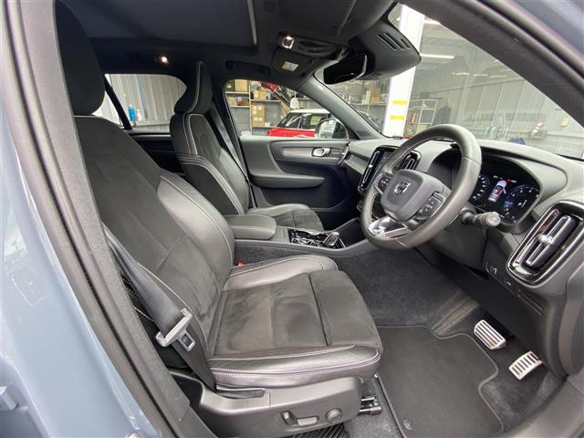 Volvo XC40 12