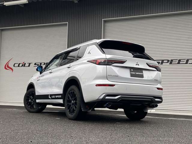 Mitsubishi Outlander 2
