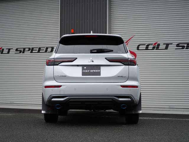 Mitsubishi Outlander 4
