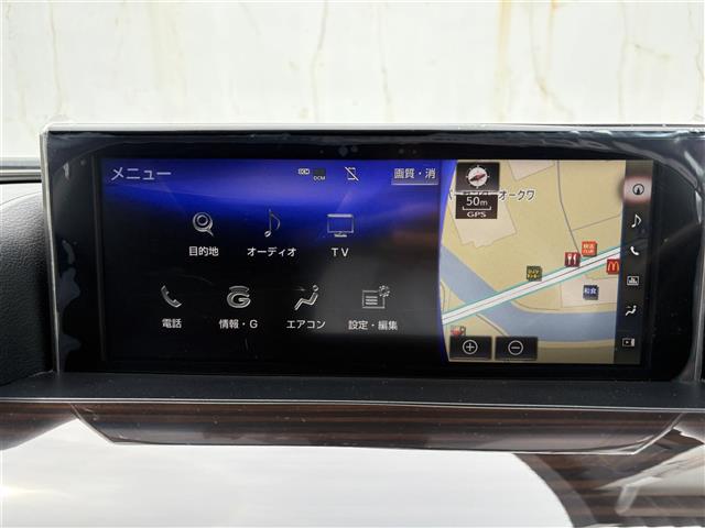 Lexus LX 8