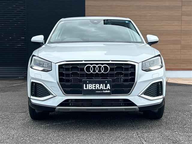 Audi Q2 8