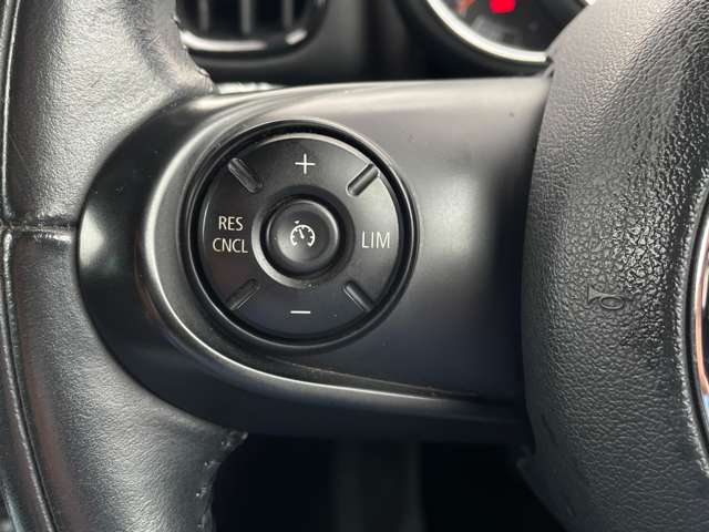 MINI Crossover 9