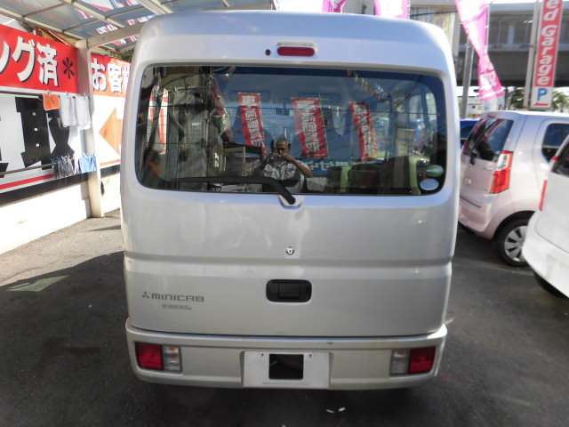 Mitsubishi Minicab Van 6