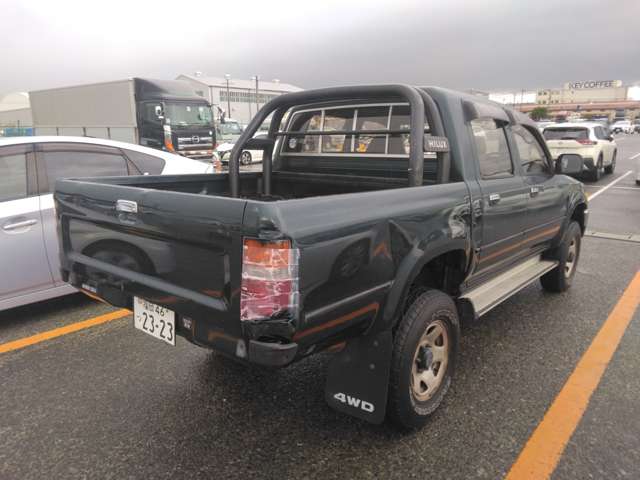 Toyota Hilux 6