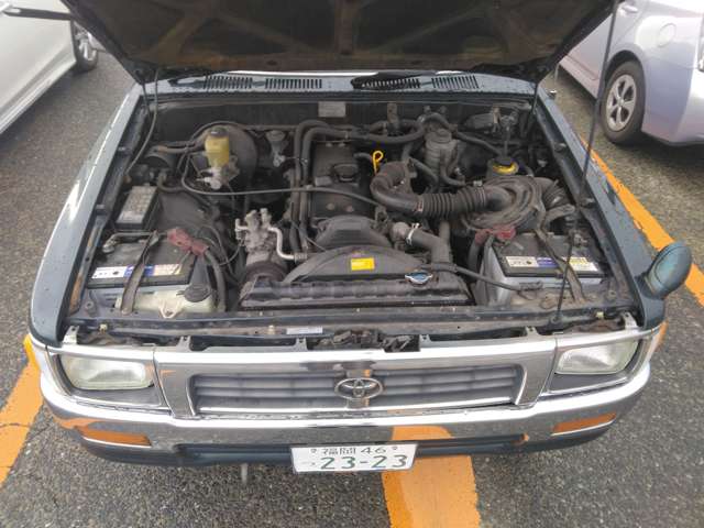 Toyota Hilux 8