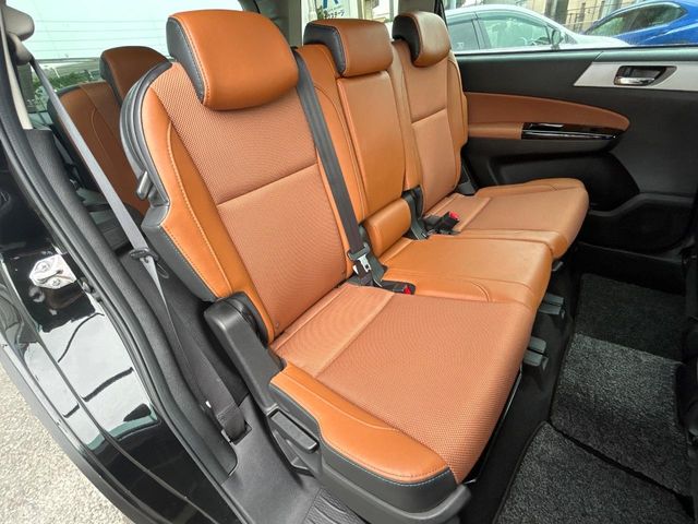 Subaru Exiga Crossover7 10