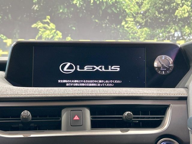 Lexus UX 3