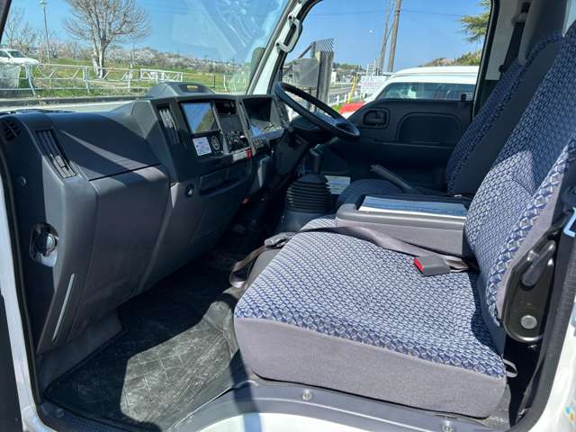 Isuzu Elf 7