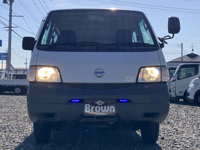 Nissan Vanette 5