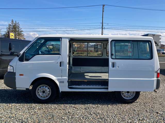 Nissan Vanette 6