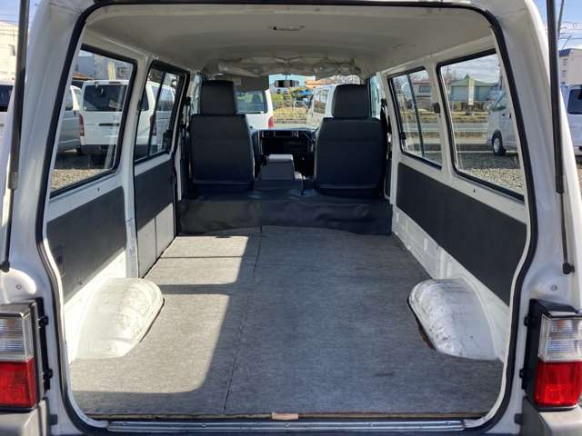 Nissan Vanette 7