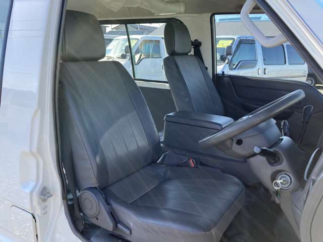 Nissan Vanette 8