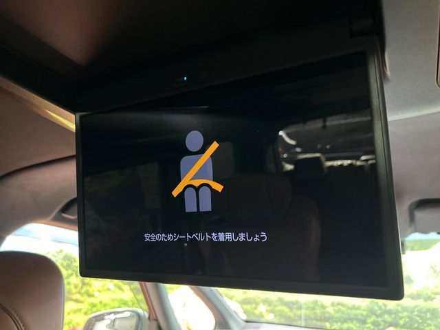 Toyota Vellfire 5