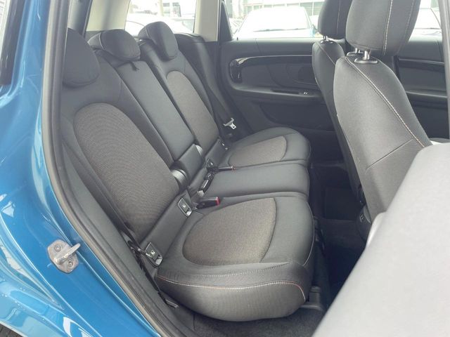 MINI Crossover 9