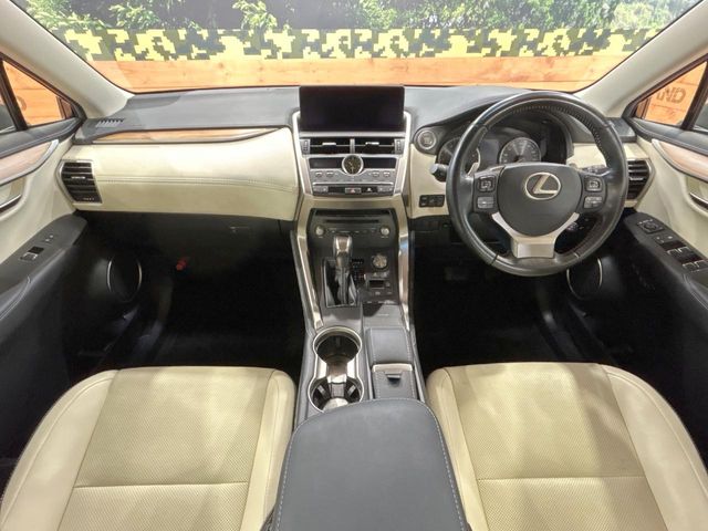 Lexus NX 2