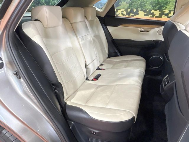 Lexus NX 9