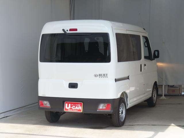 Daihatsu Hijet Cargo 4