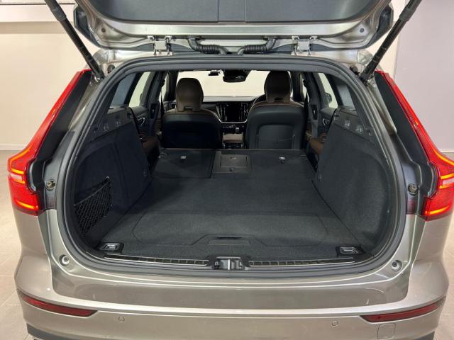 Volvo V60 Cross Country 11