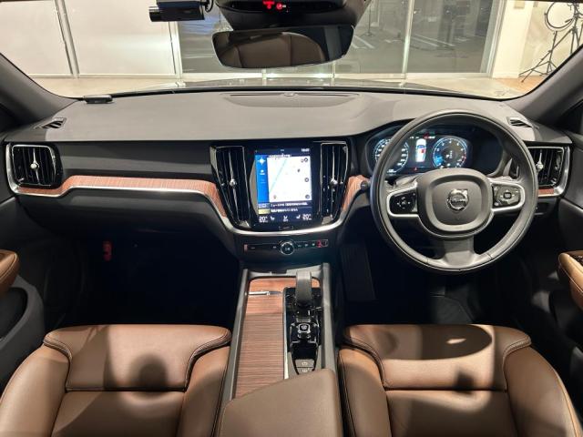 Volvo V60 Cross Country 2