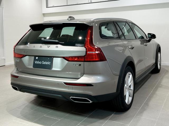 Volvo V60 Cross Country 5
