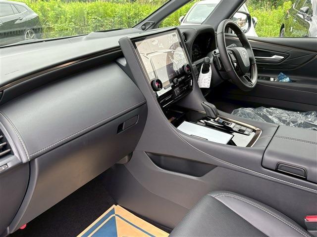 Toyota Alphard 4