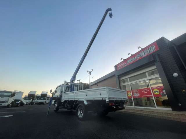 Mitsubishi Fuso Canter 7