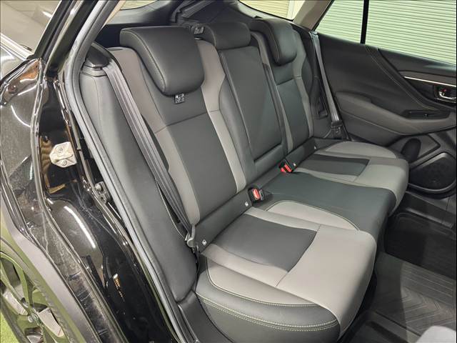 Subaru Legacy Outback 12