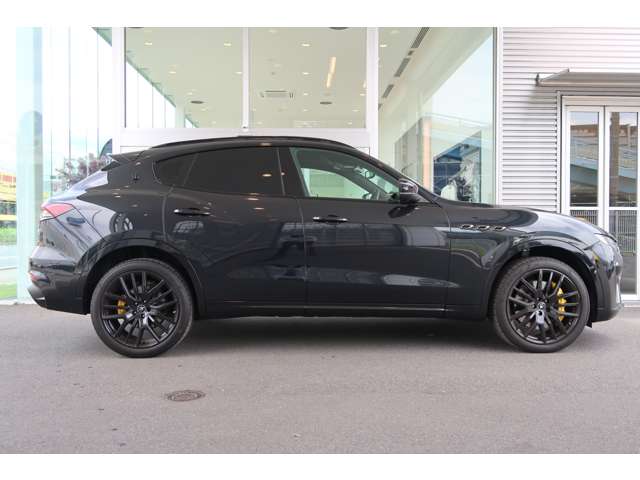 Maserati Levante 12