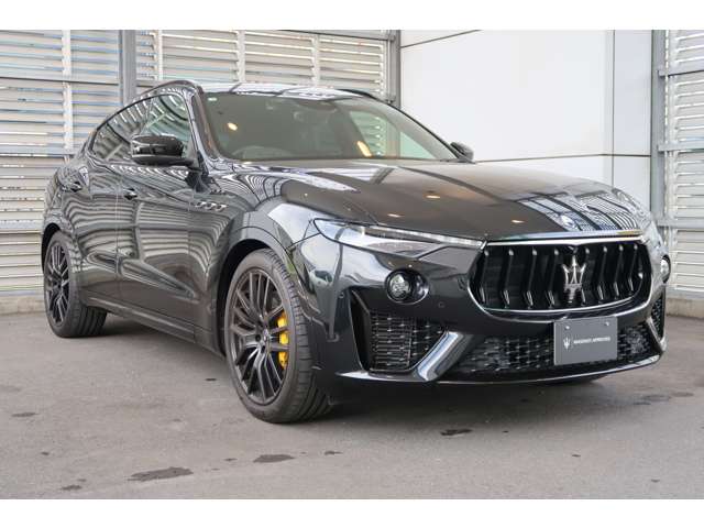 Maserati Levante 8