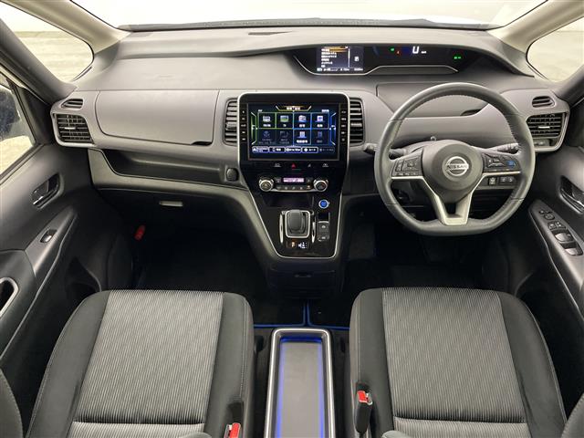 Nissan Serena 5