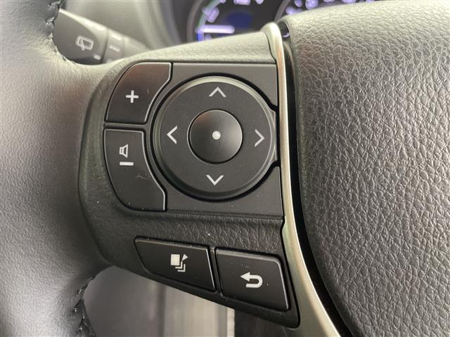 Toyota Voxy 11