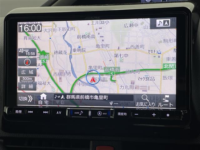 Toyota Voxy 3