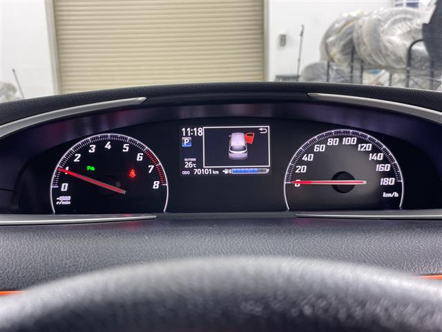 Toyota Sienta 8
