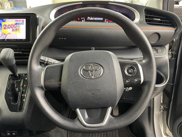 Toyota Sienta 9