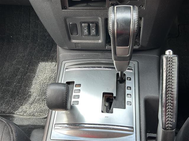 Mitsubishi Pajero 12