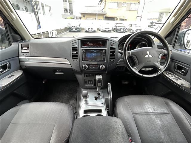 Mitsubishi Pajero 2