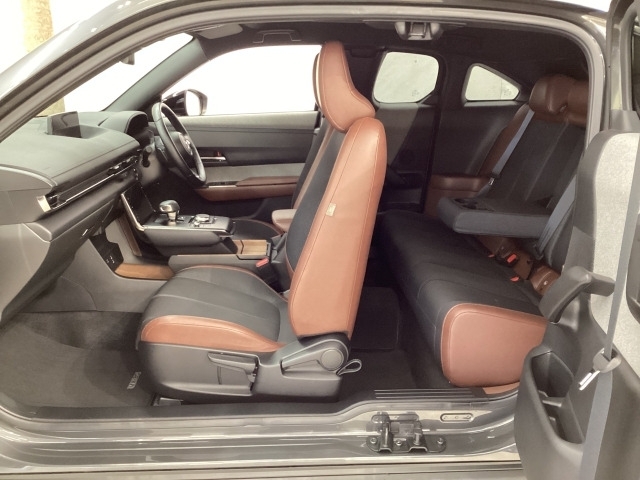 Mazda MX-30 11