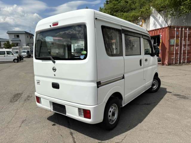 Nissan NV100 Clipper 5