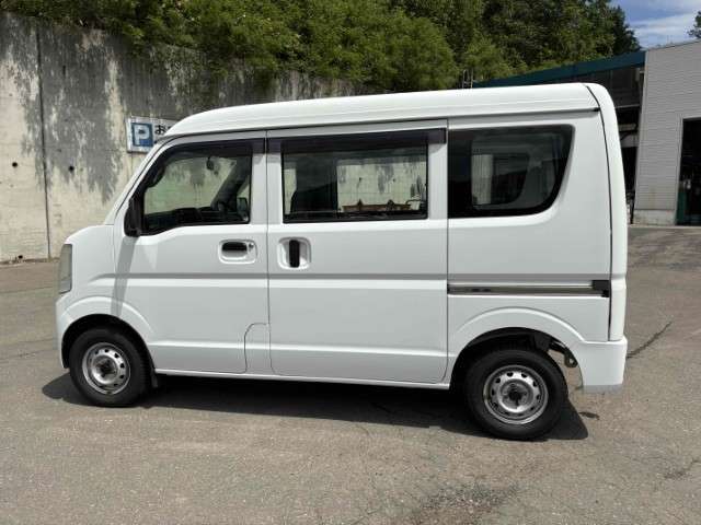 Nissan NV100 Clipper 6